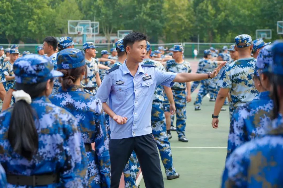 警校新生迎新篇章：阳光入警指南