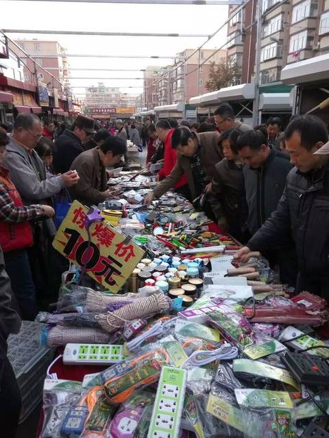 义乌街头热销江湖摊位，最新潮流地摊好货盘点